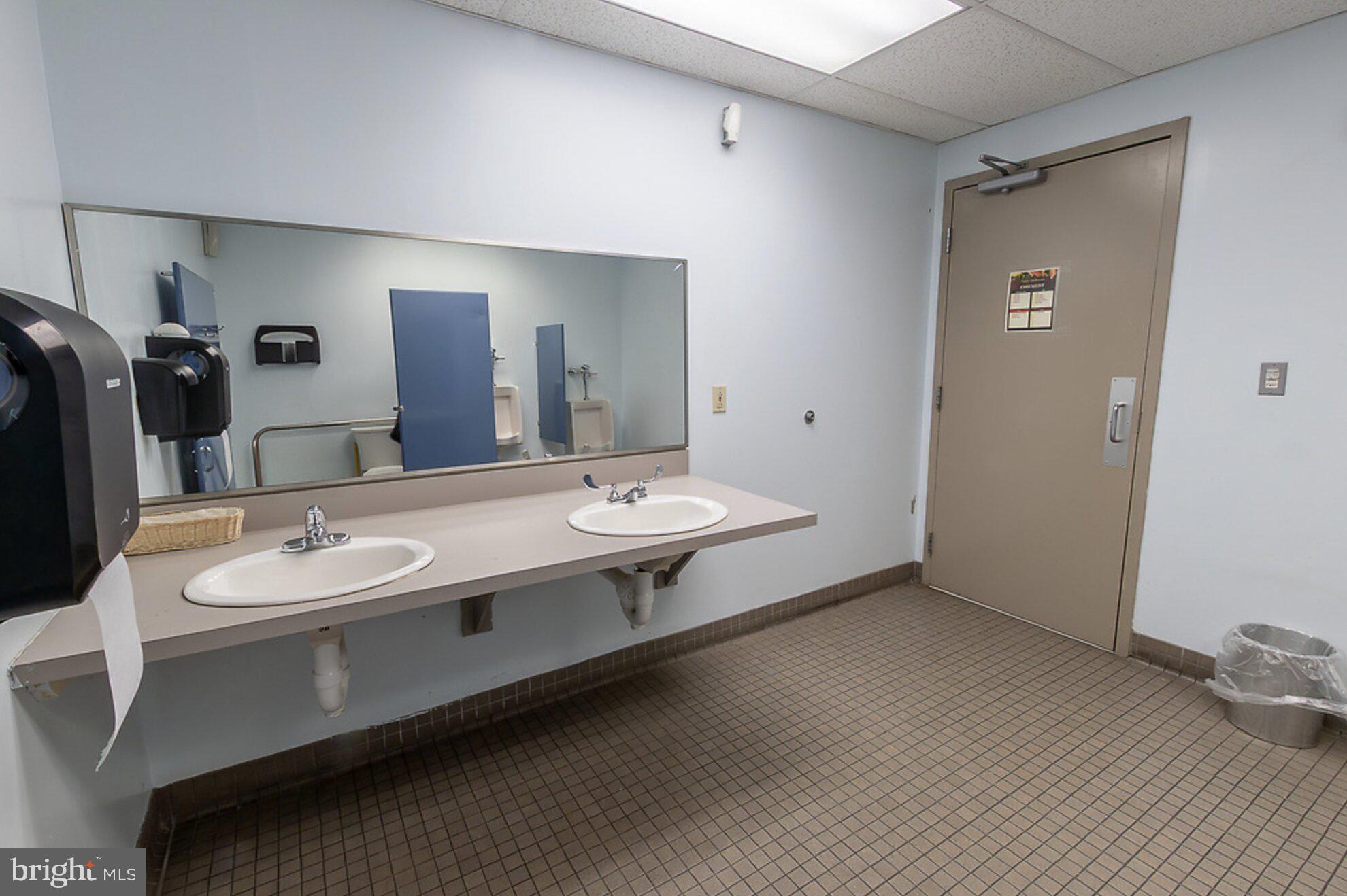 53 E ARMAT STREET 69 1ST FLOOR