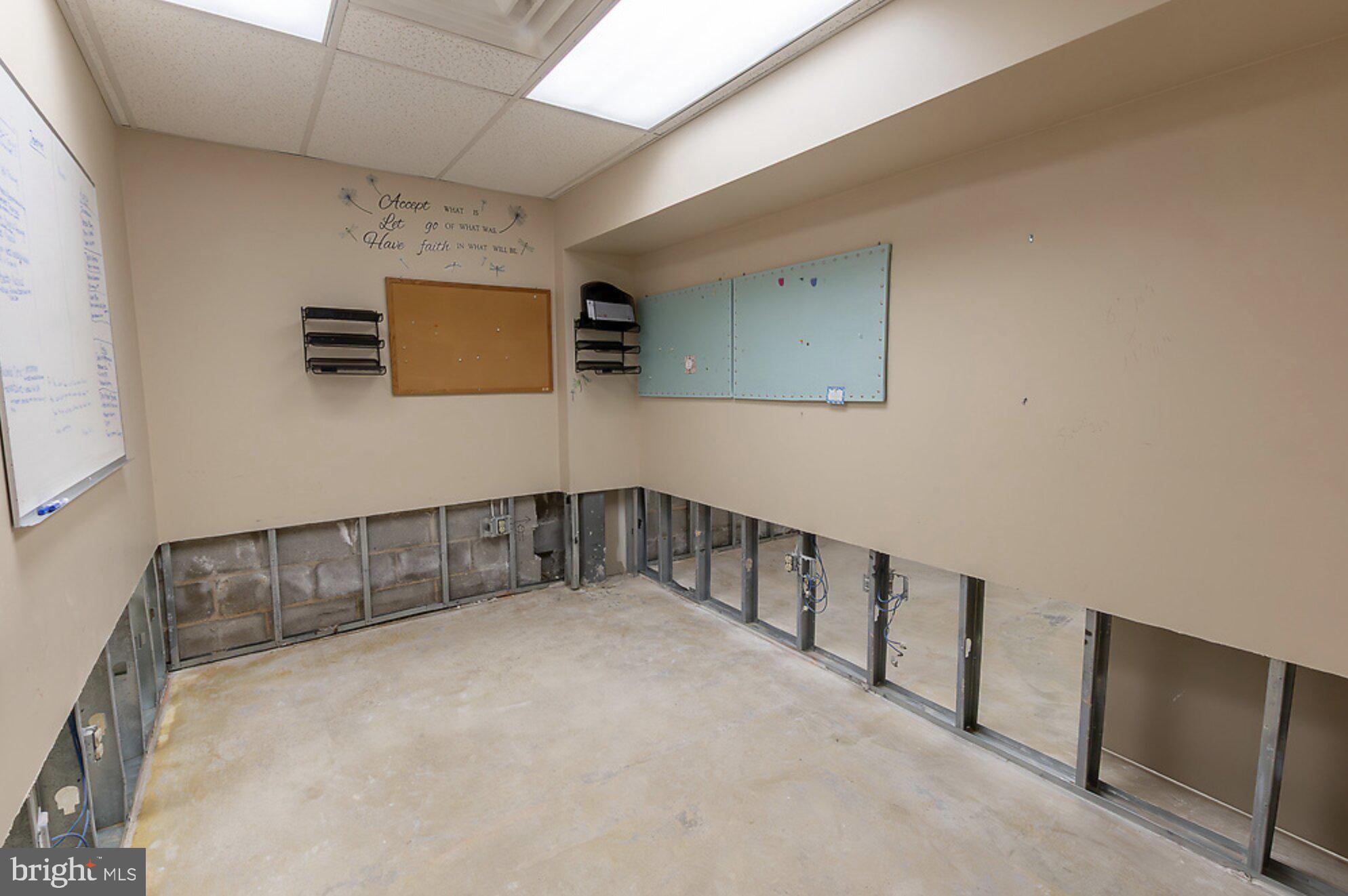 53 E ARMAT STREET 69 1ST FLOOR