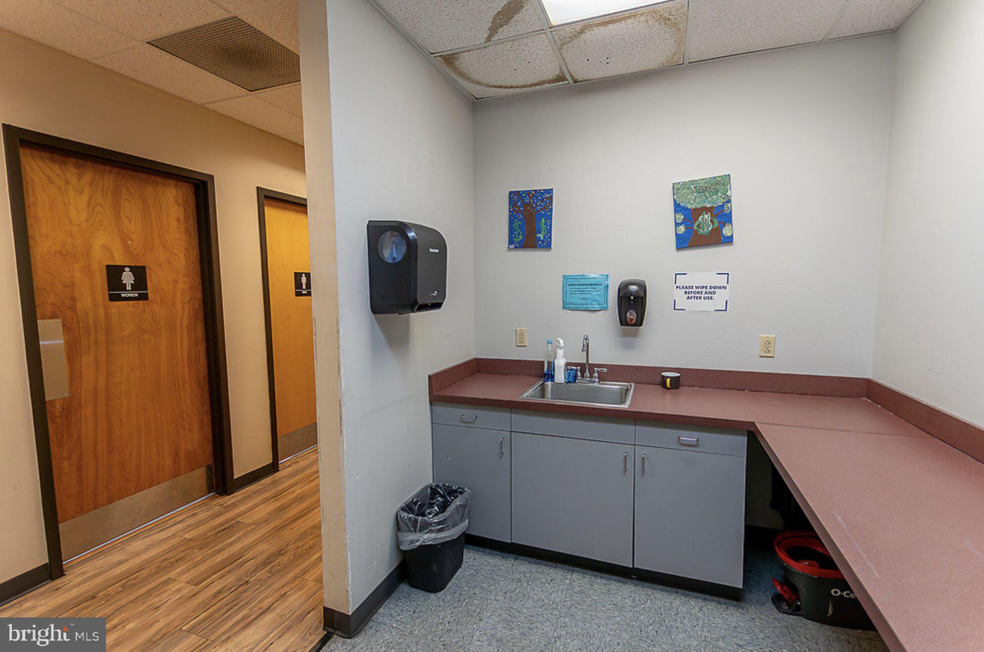 53 E ARMAT STREET 69 2ND FLOOR