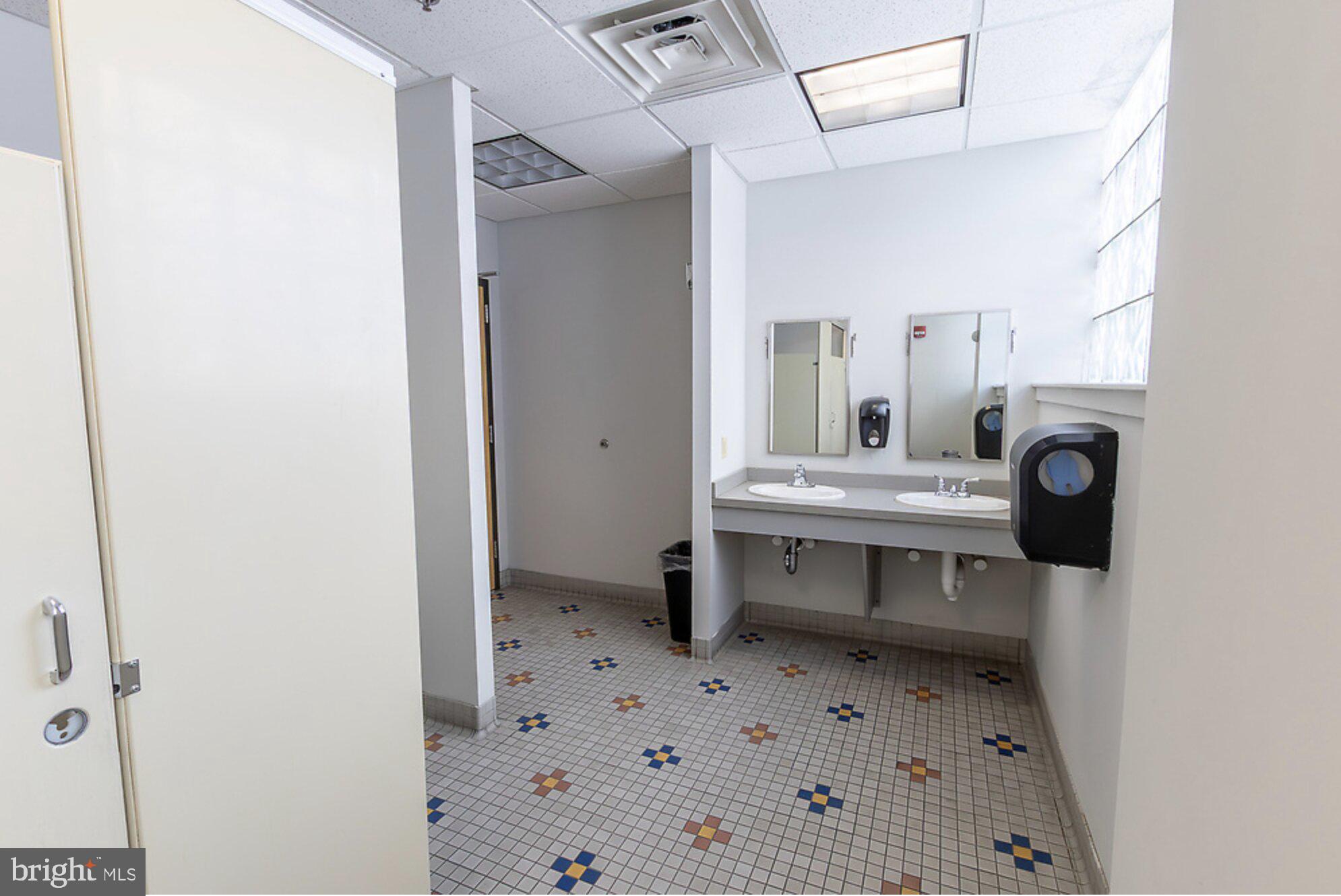 53 E ARMAT STREET 69 2ND FLOOR