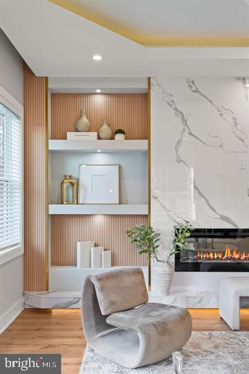 2053 E CUMBERLAND STREET