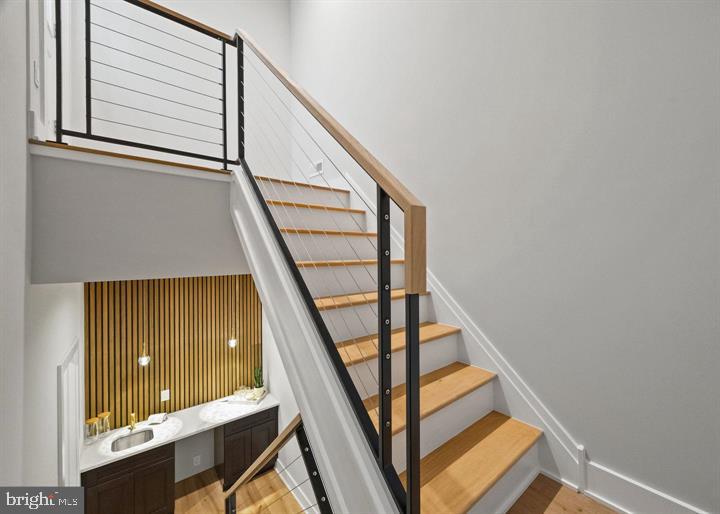 2053 E CUMBERLAND STREET