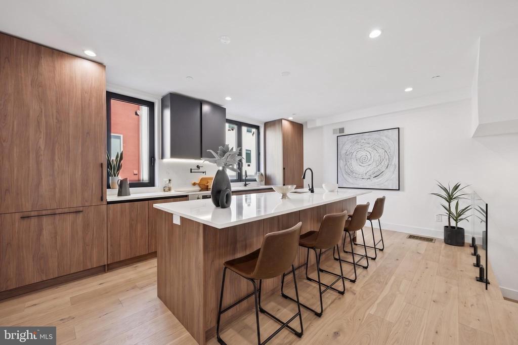 1922 GEARY STREET 5