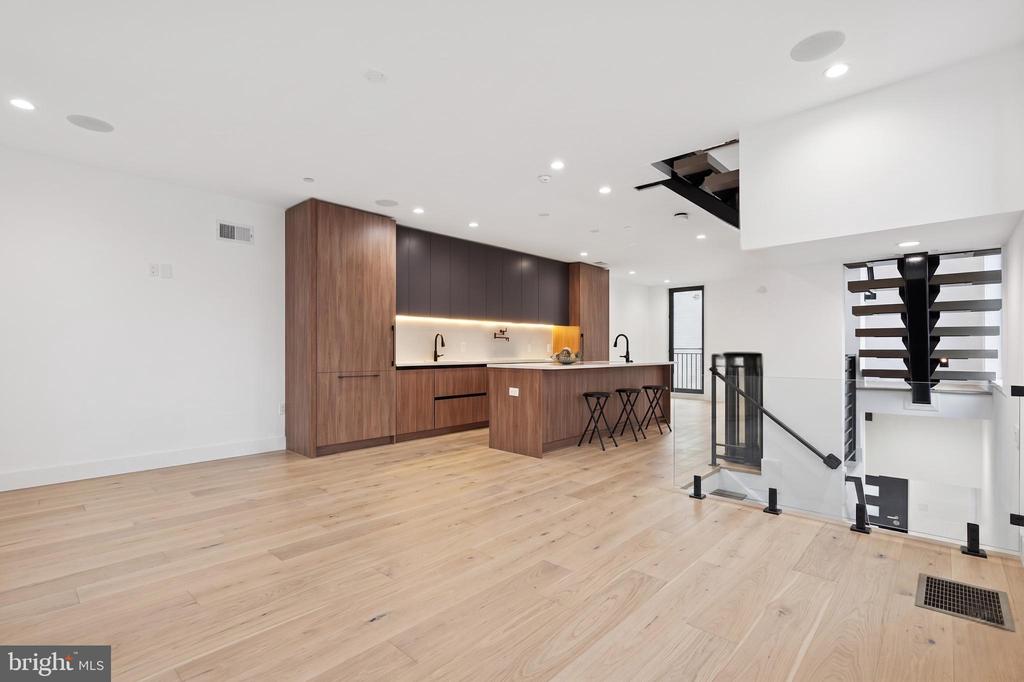 1922 GEARY STREET 5
