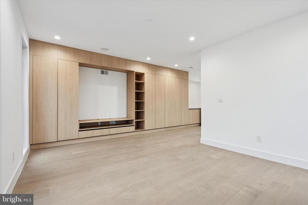 1922 GEARY STREET 5