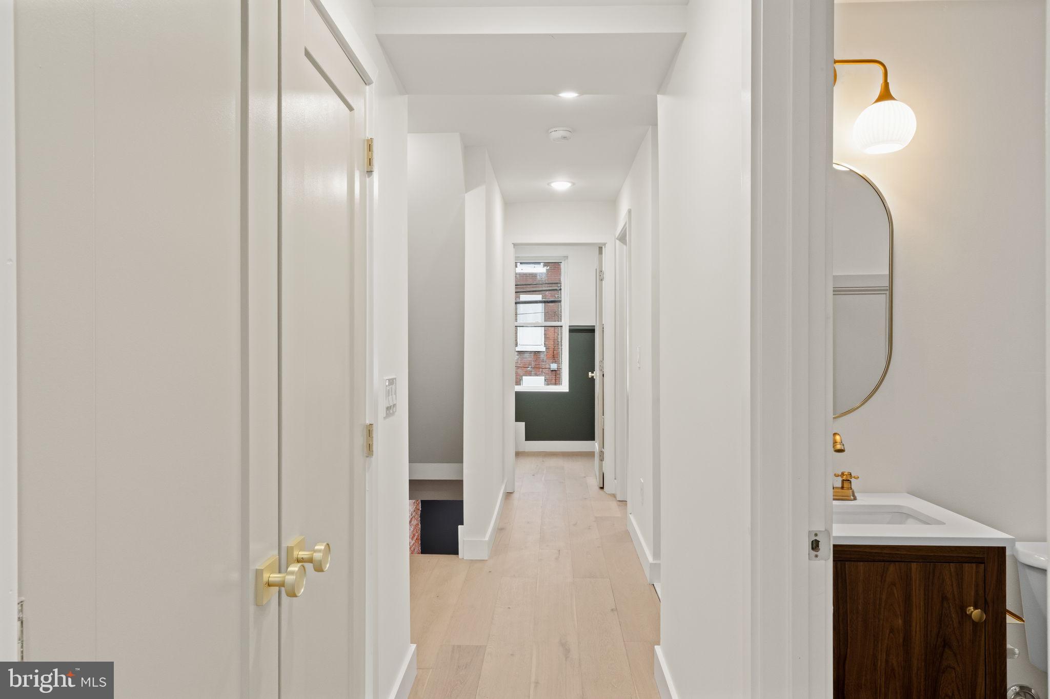 1530 N LAWRENCE STREET