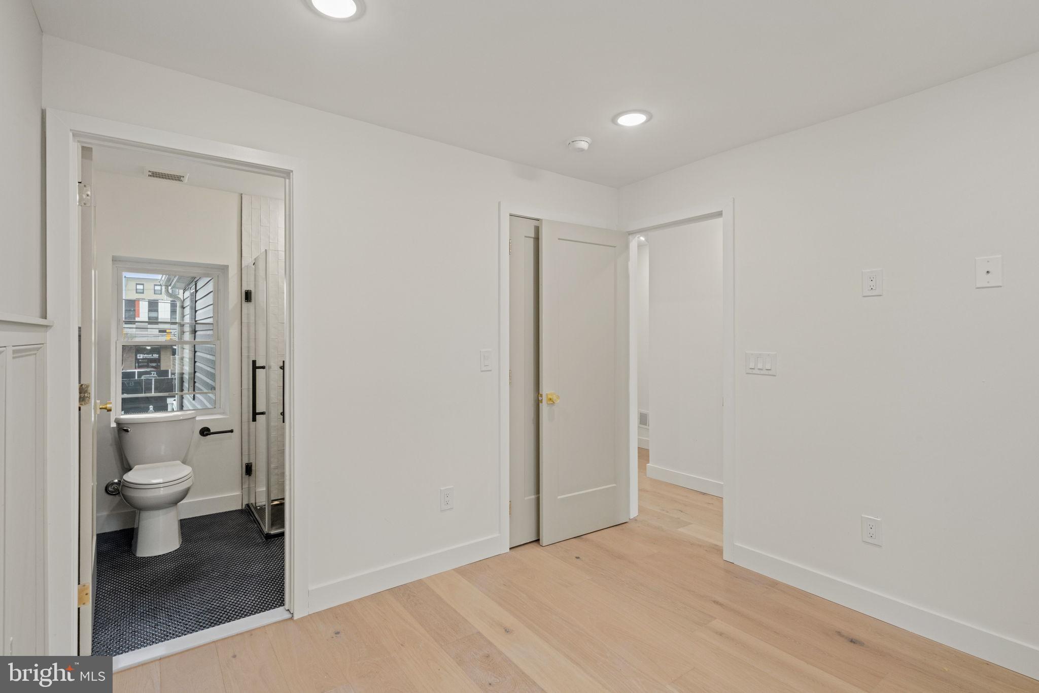 1530 N LAWRENCE STREET