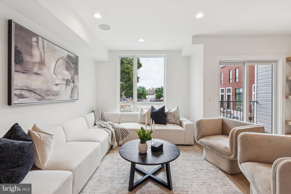 612 BRENNA WALK