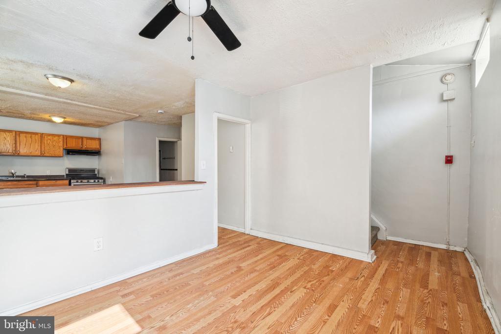 101 E PLEASANT STREET