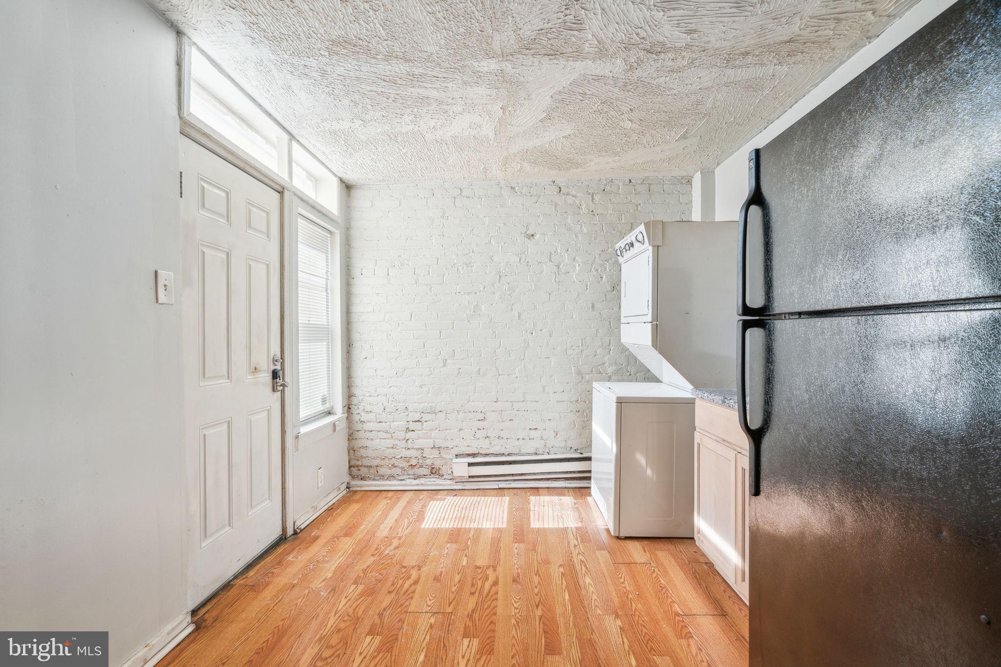 101 E PLEASANT STREET