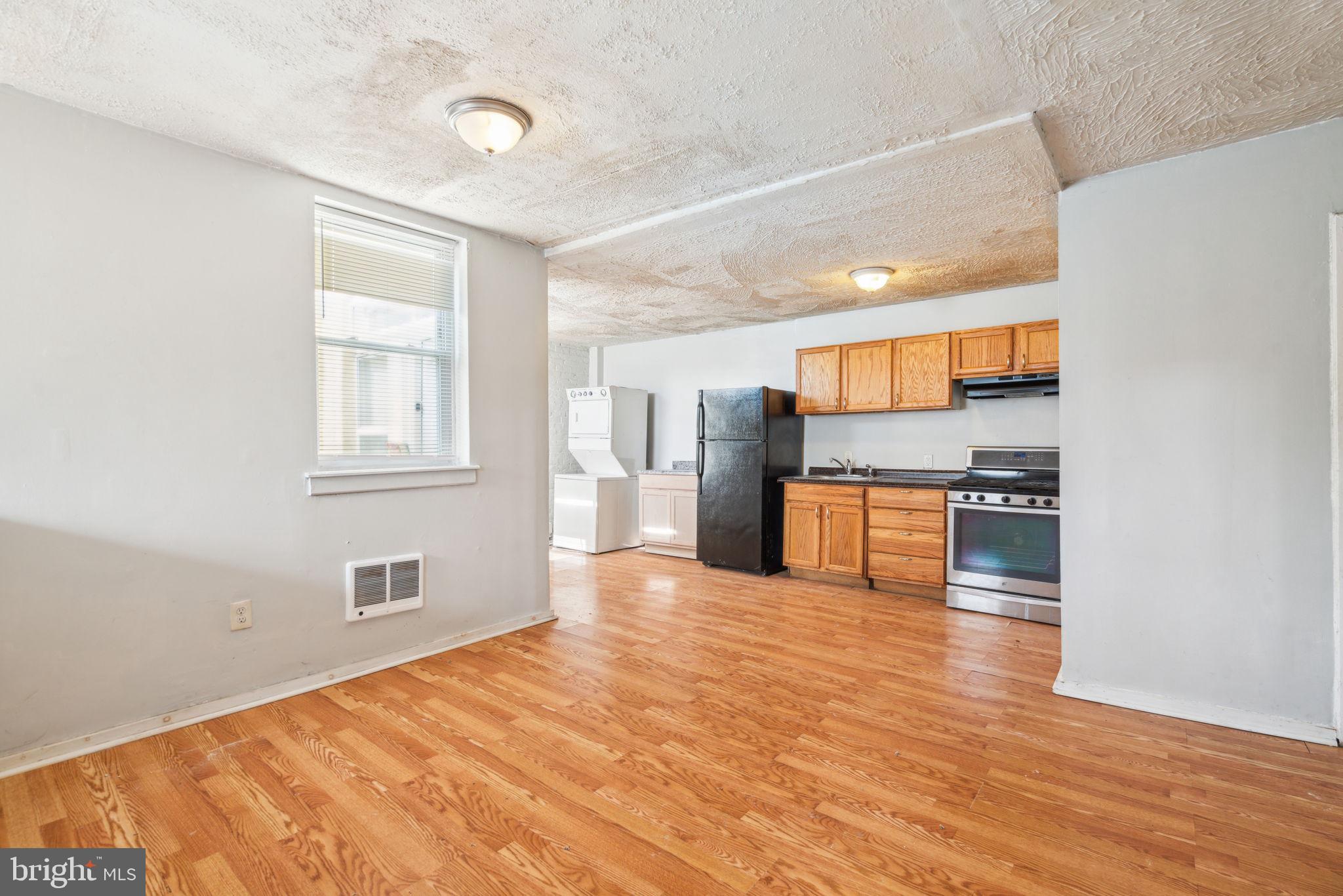 101 E PLEASANT STREET