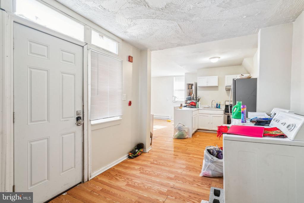 101 E PLEASANT STREET