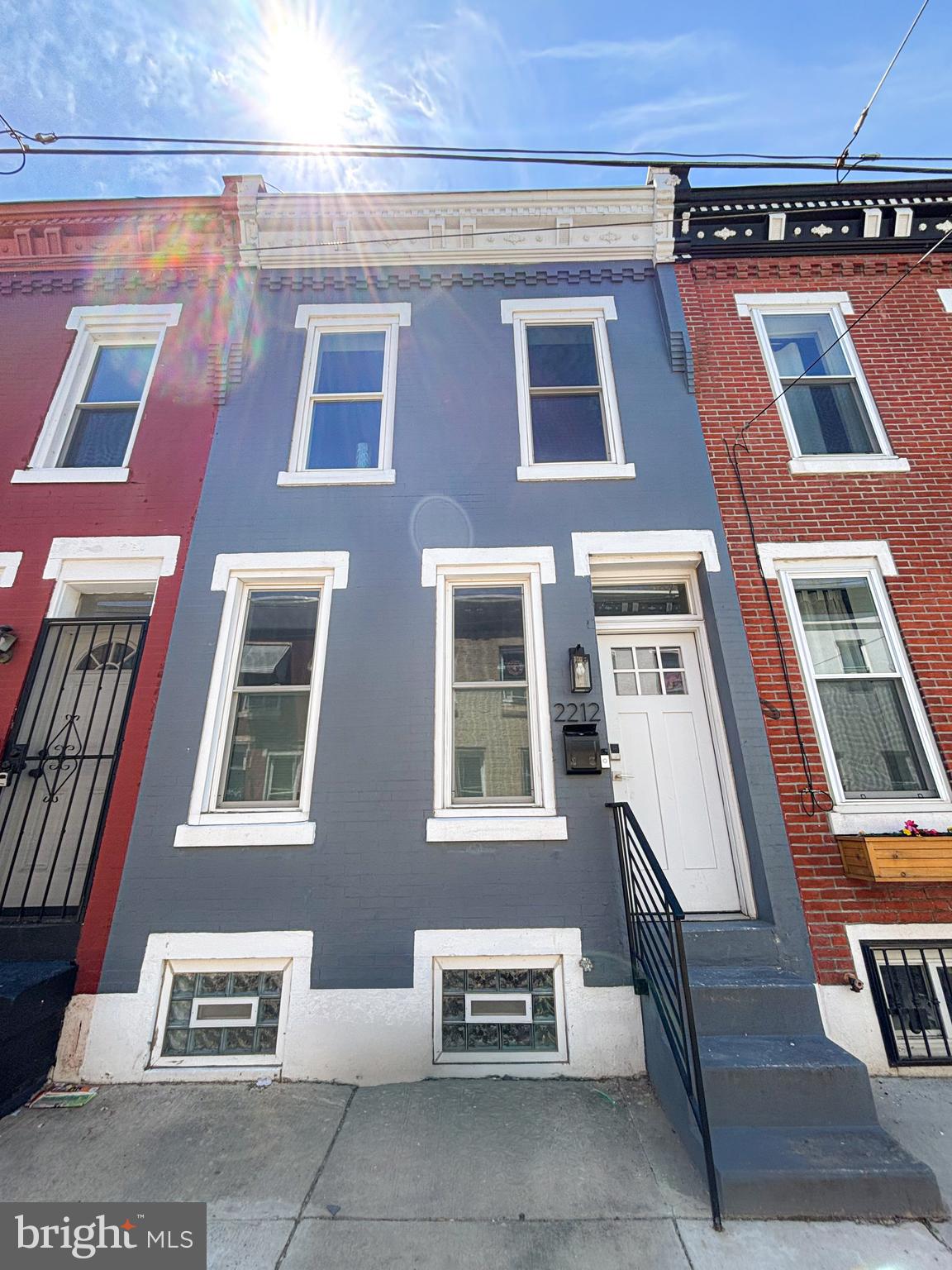 2212 GREENWICH STREET
