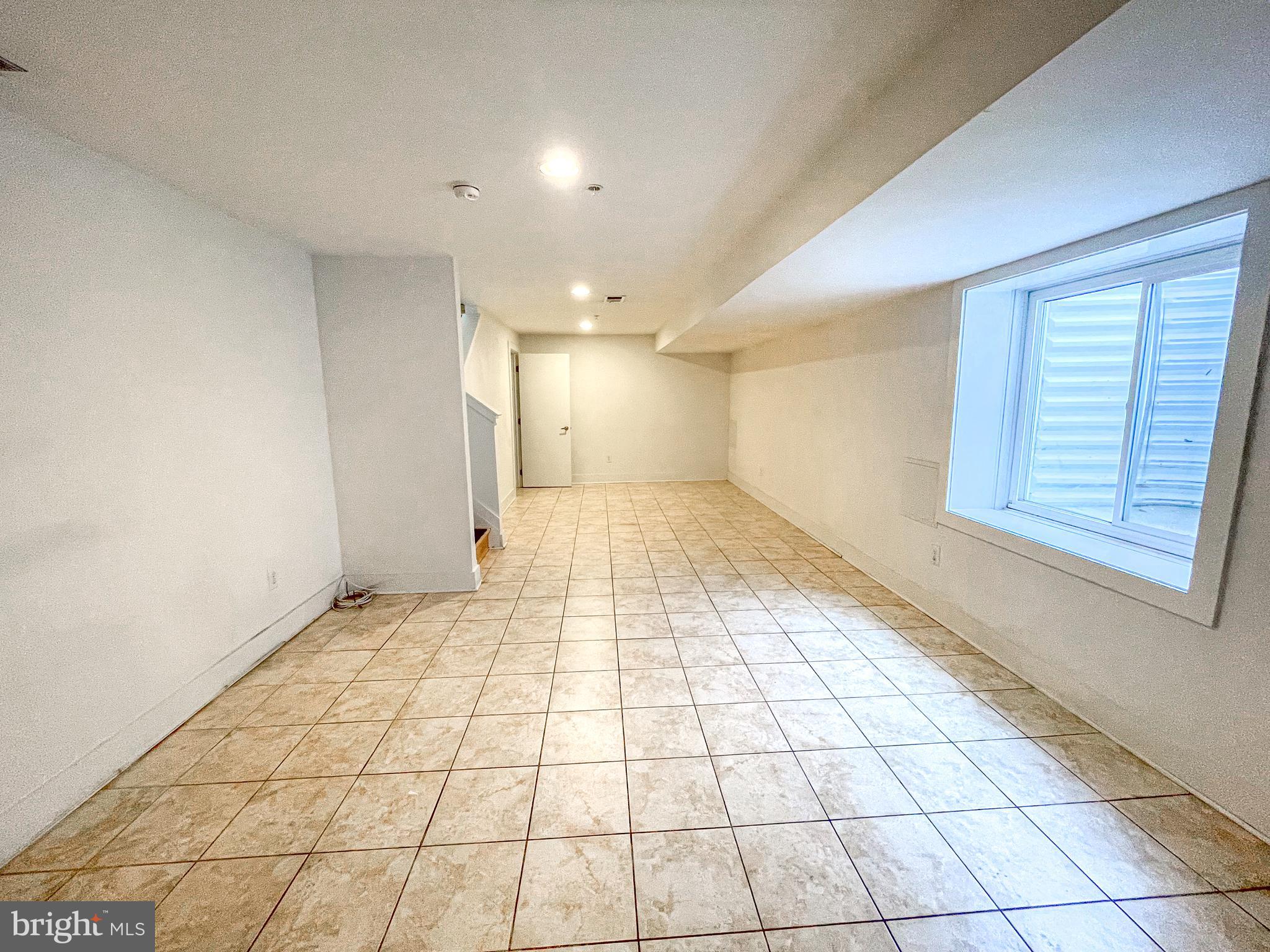 516 CARPENTER STREET