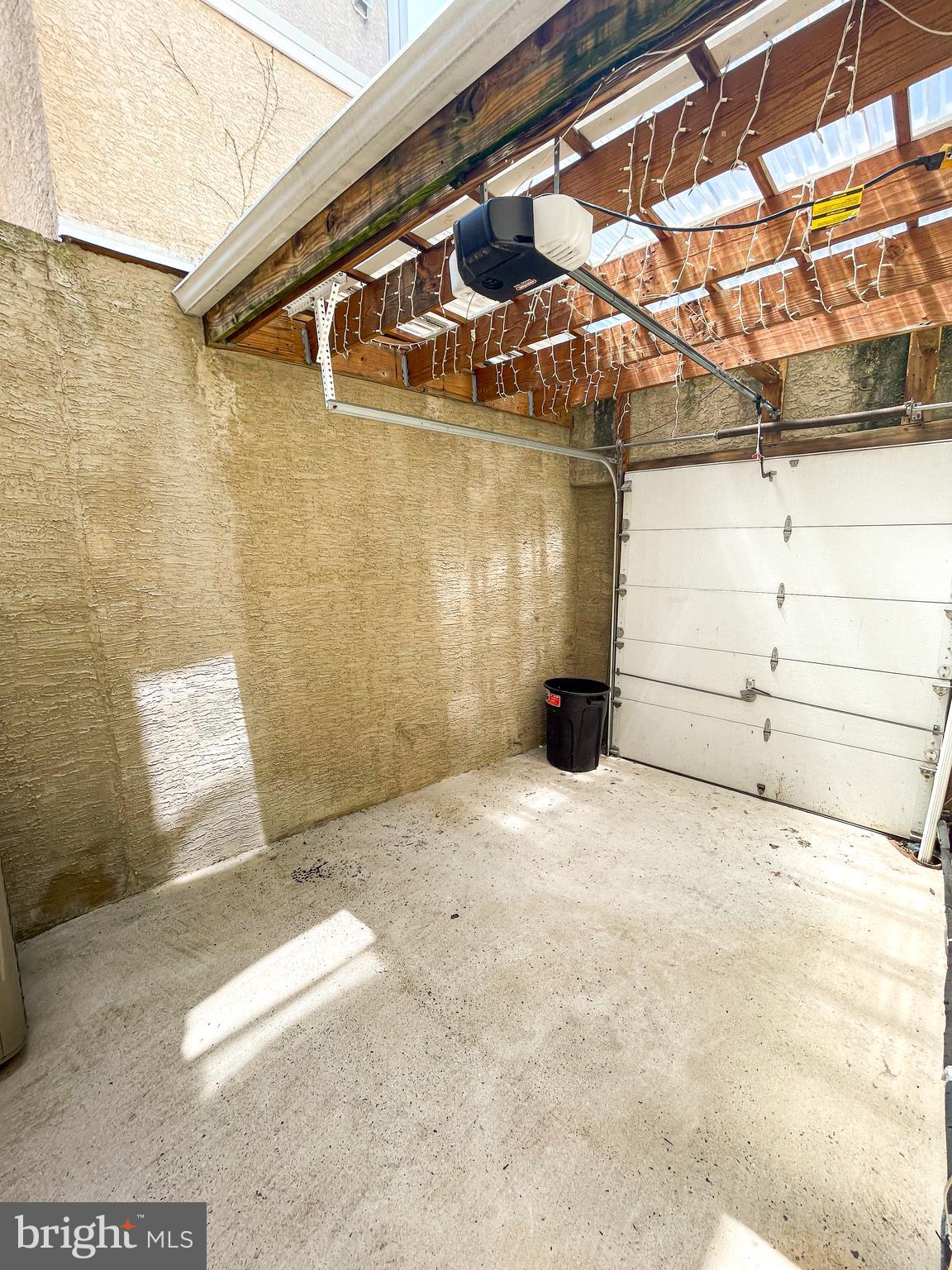 516 CARPENTER STREET