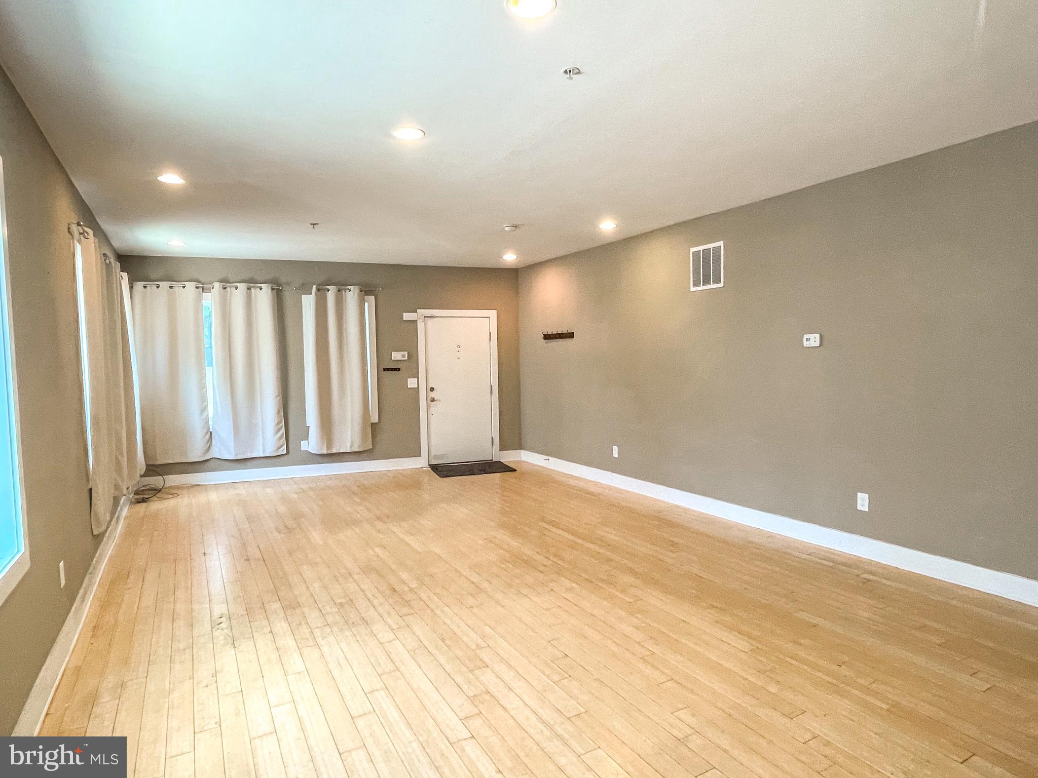 516 CARPENTER STREET
