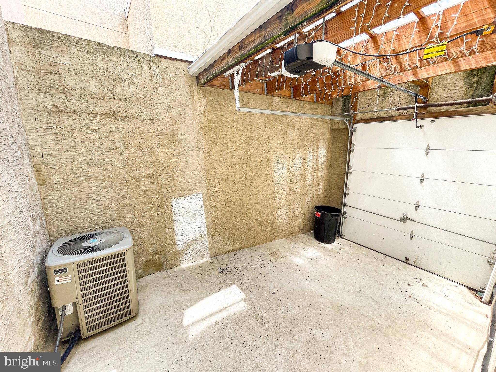 516 CARPENTER STREET