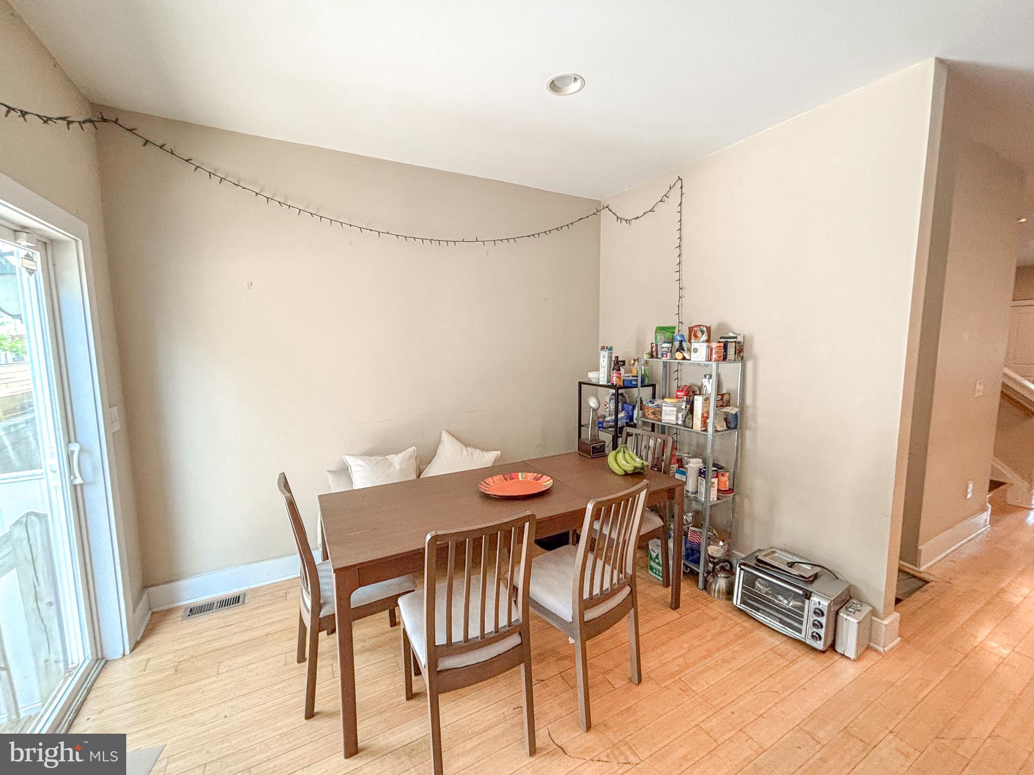 1114 GREENWICH STREET