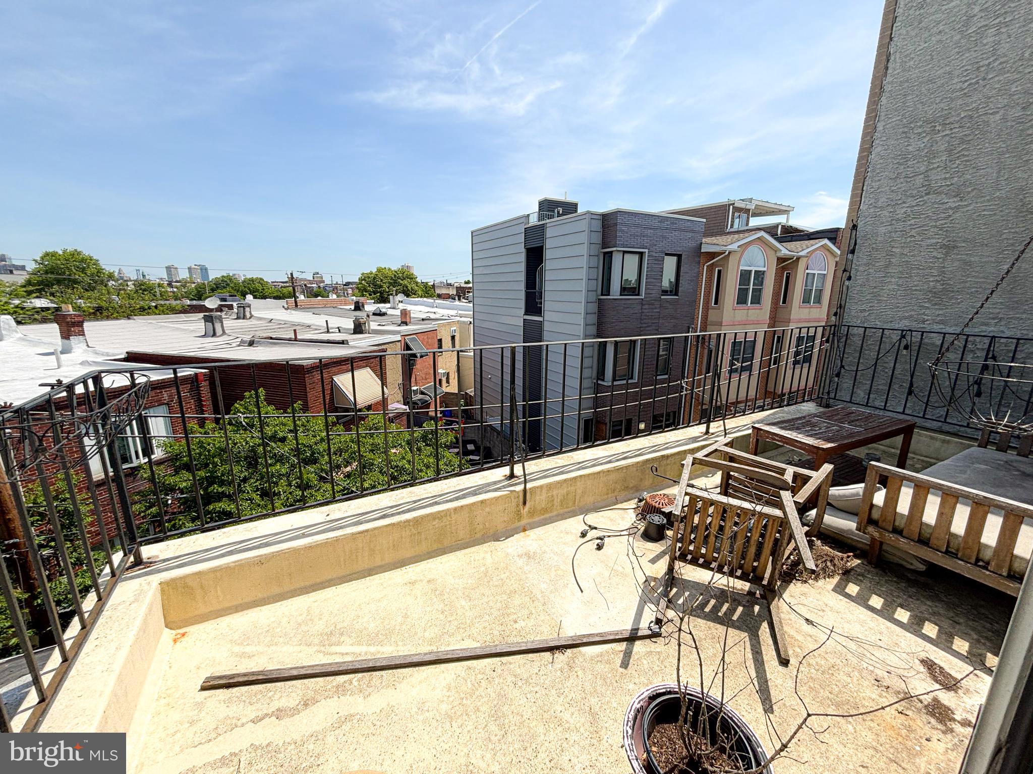 1114 GREENWICH STREET
