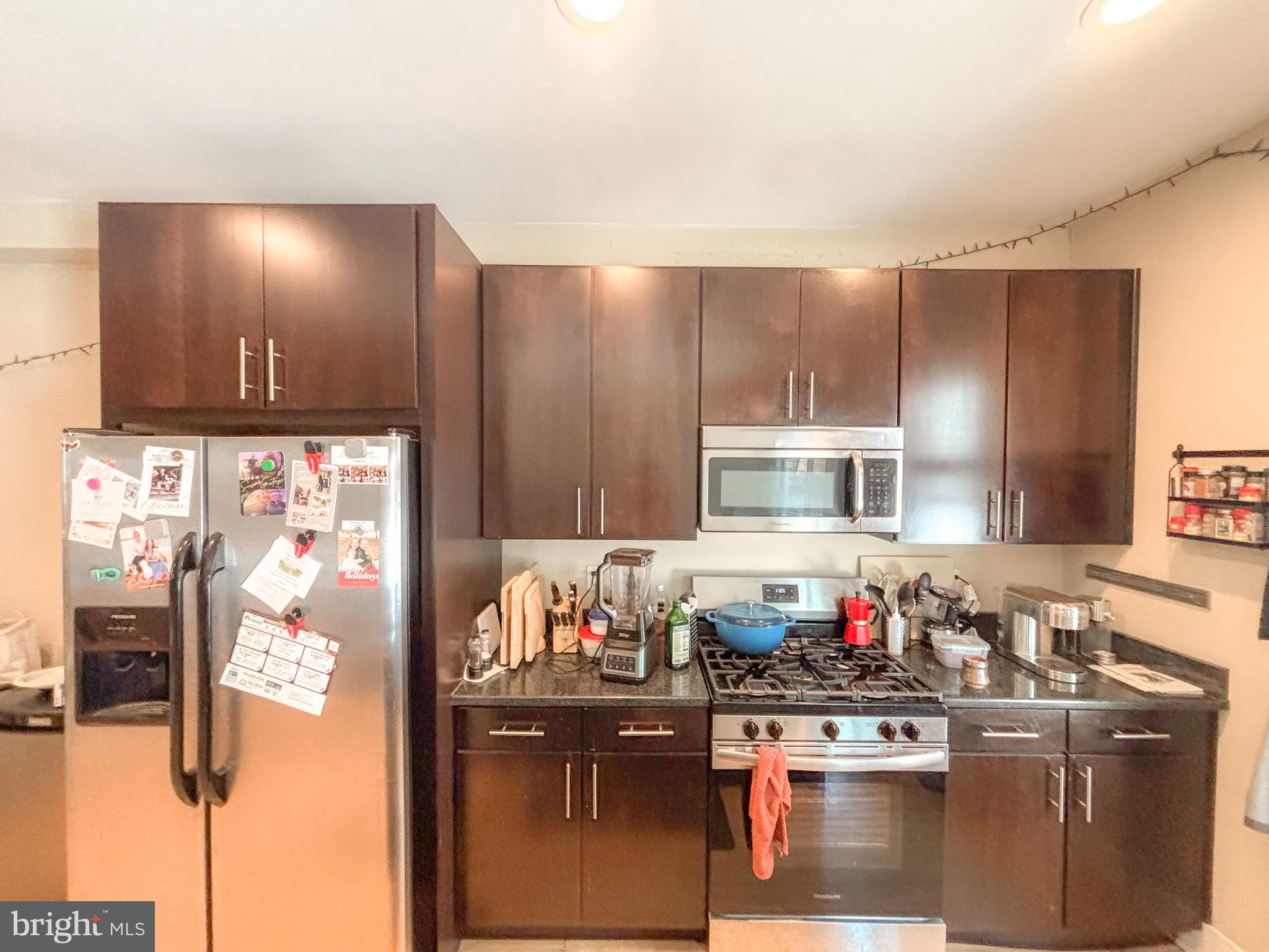 1114 GREENWICH STREET