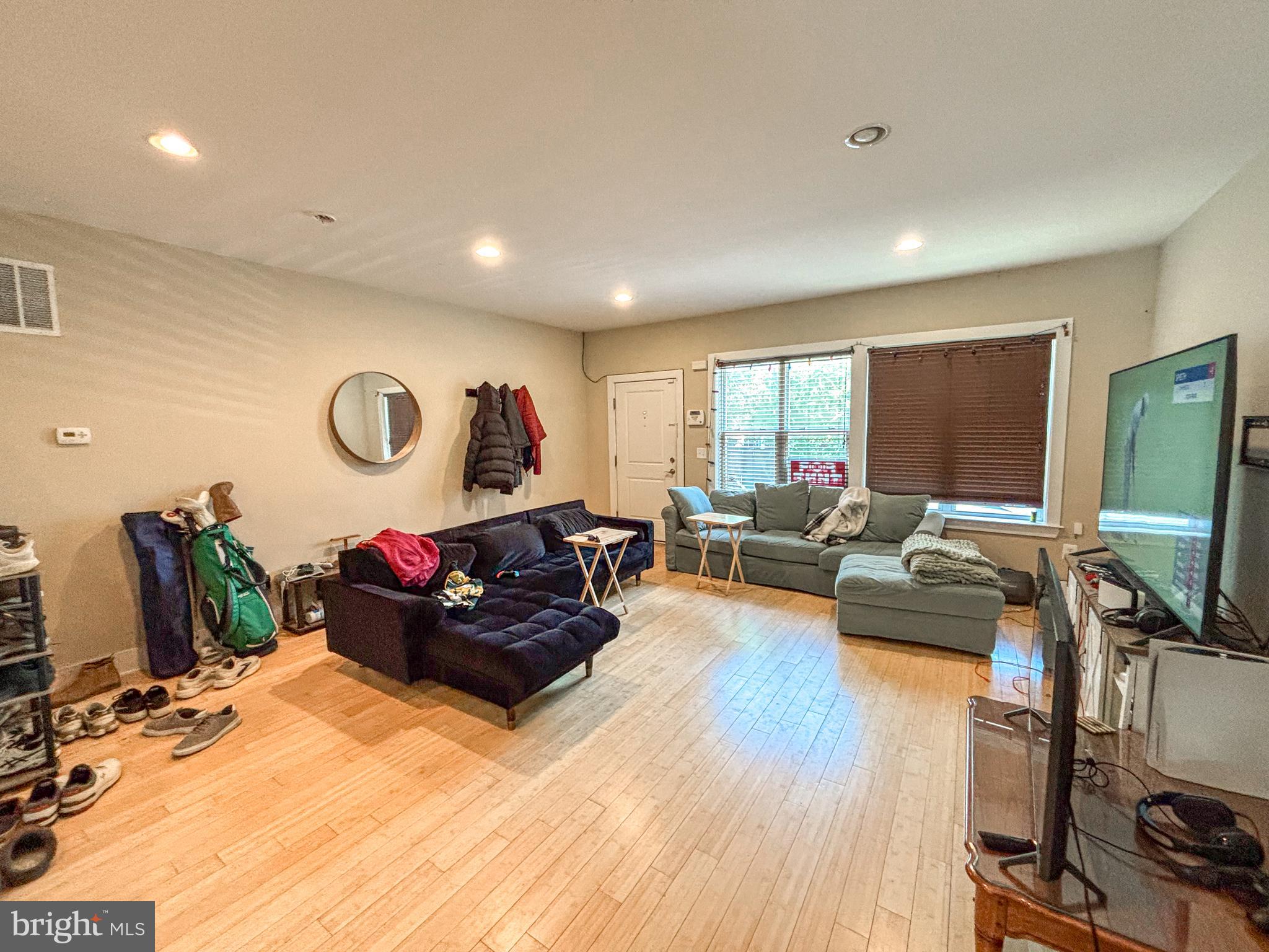 1114 GREENWICH STREET