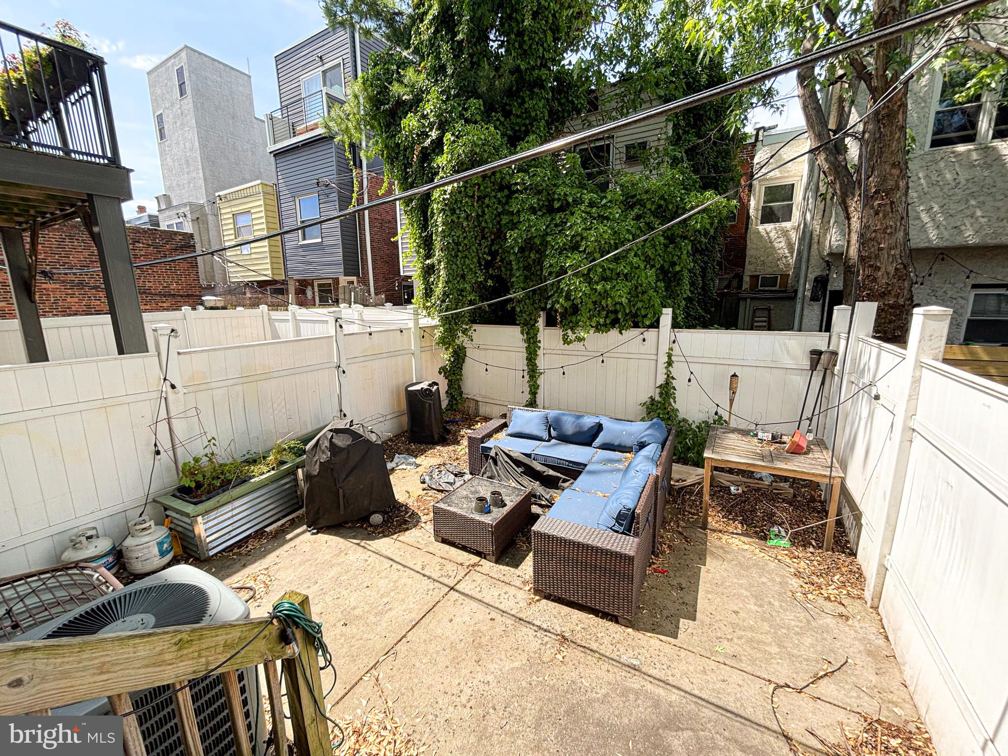 1114 GREENWICH STREET