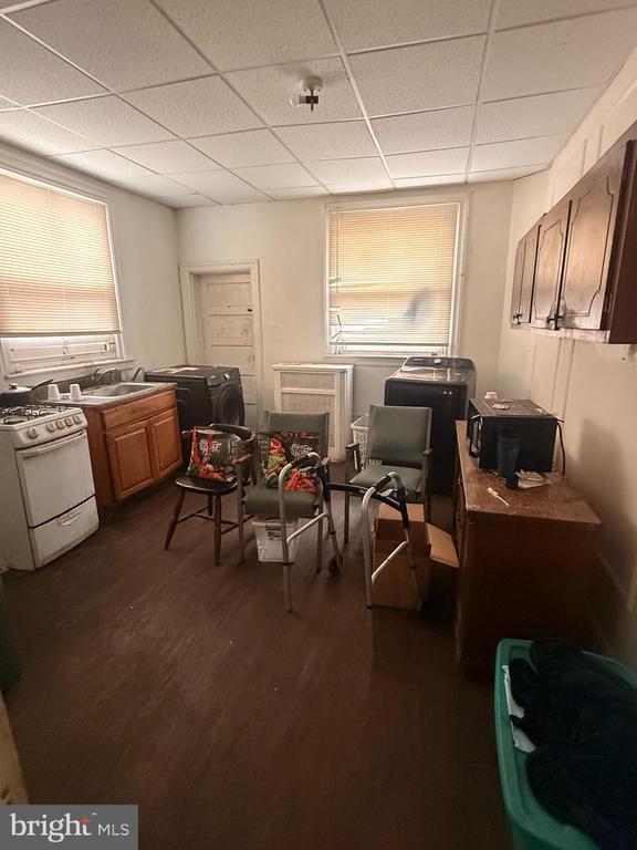 2018 W TIOGA STREET