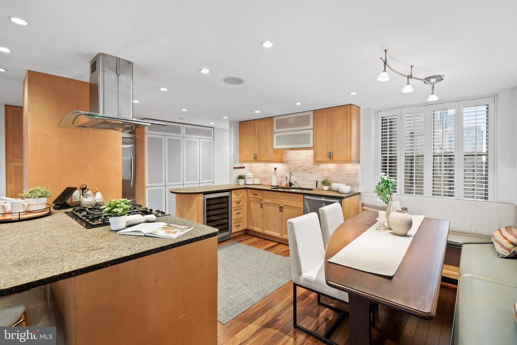 220 W RITTENHOUSE SQUARE 18A