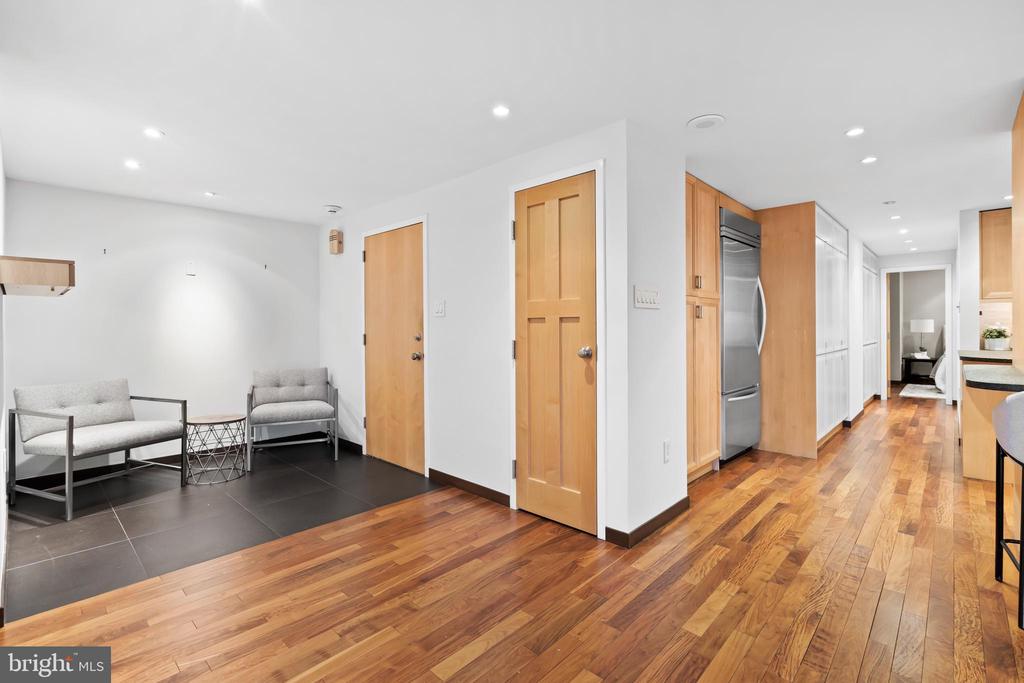 220 W RITTENHOUSE SQUARE 18A