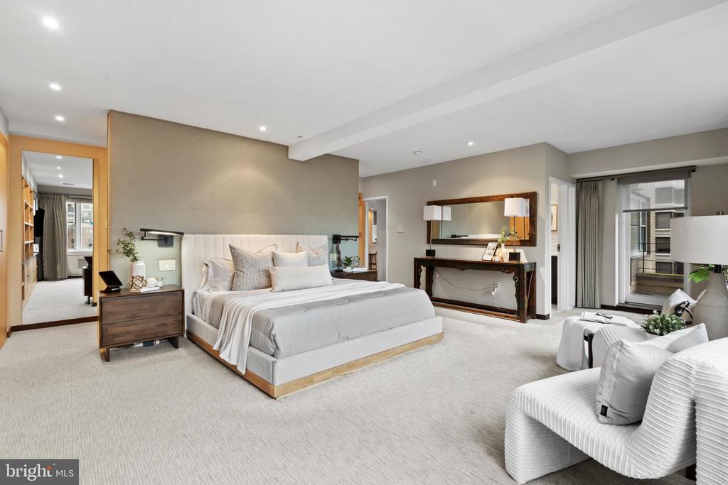 220 W RITTENHOUSE SQUARE 18A