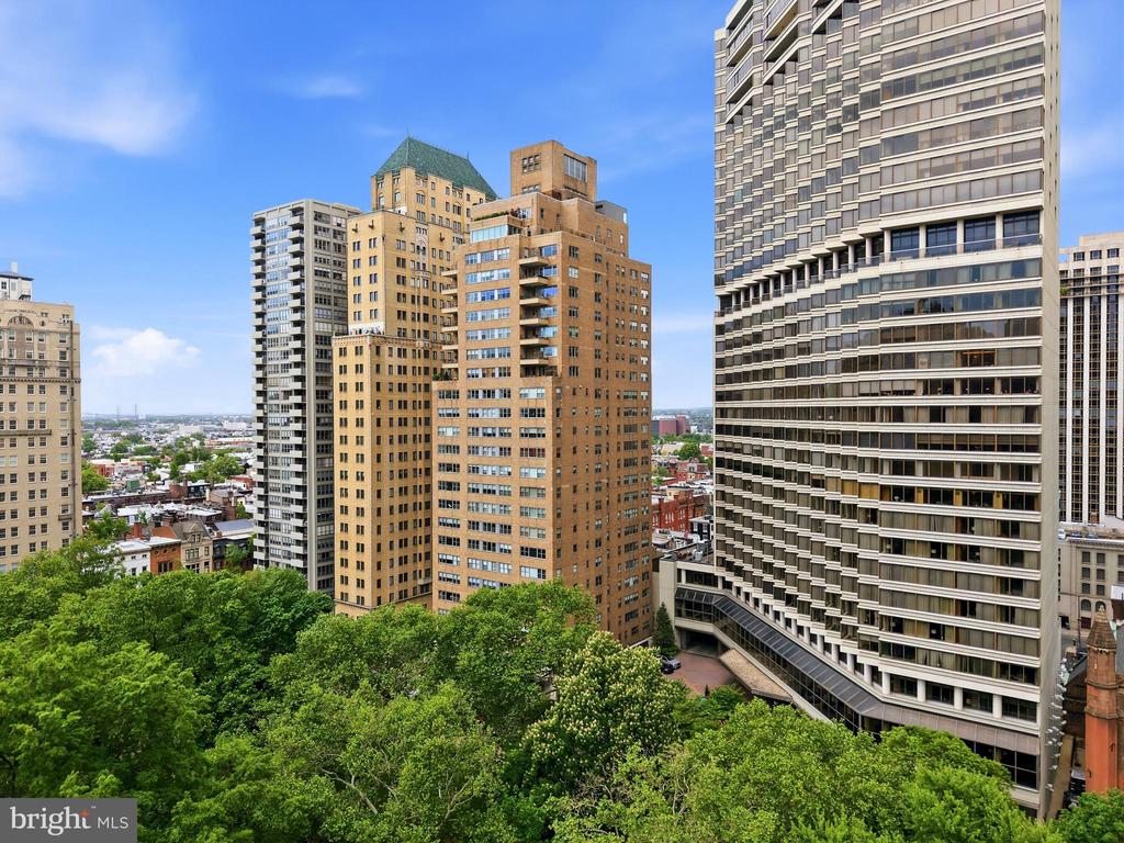 220 W RITTENHOUSE SQUARE 18A