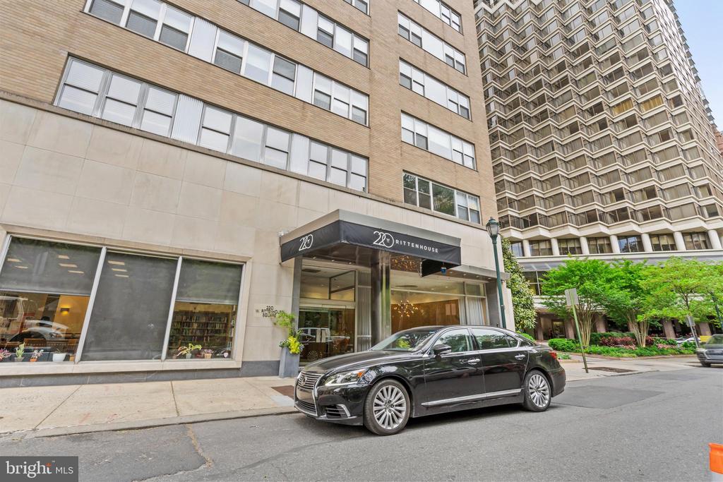 220 W RITTENHOUSE SQUARE 18A