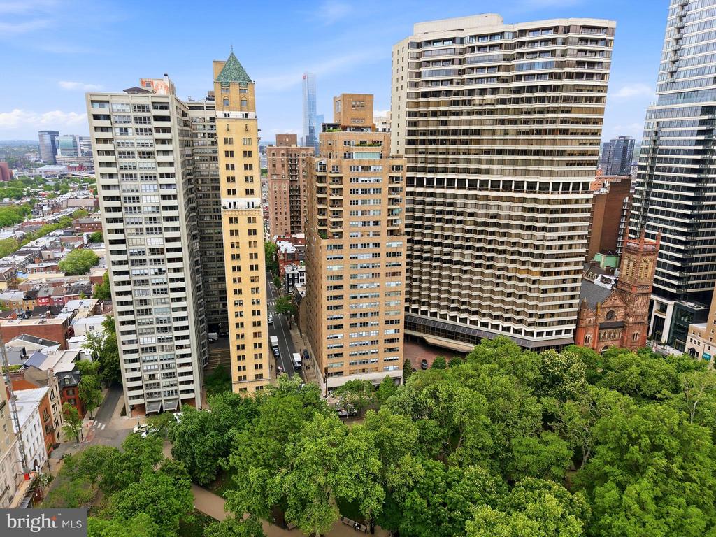 220 W RITTENHOUSE SQUARE 18A