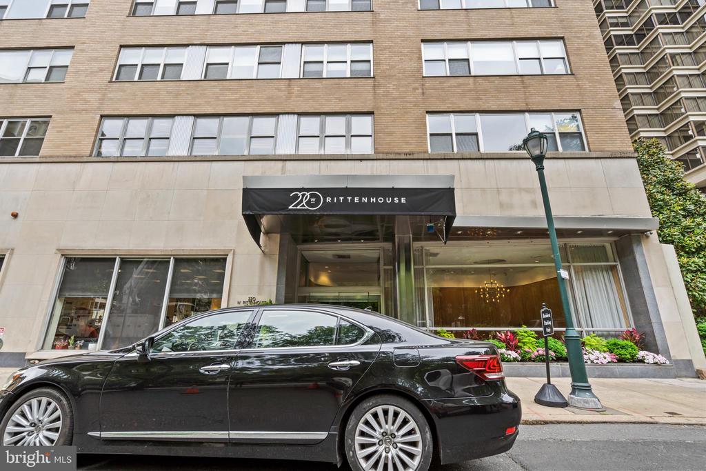220 W RITTENHOUSE SQUARE 18A