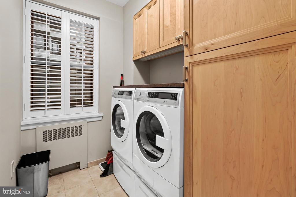 220 W RITTENHOUSE SQUARE 18A