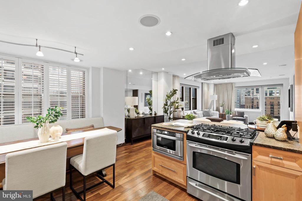220 W RITTENHOUSE SQUARE 18A