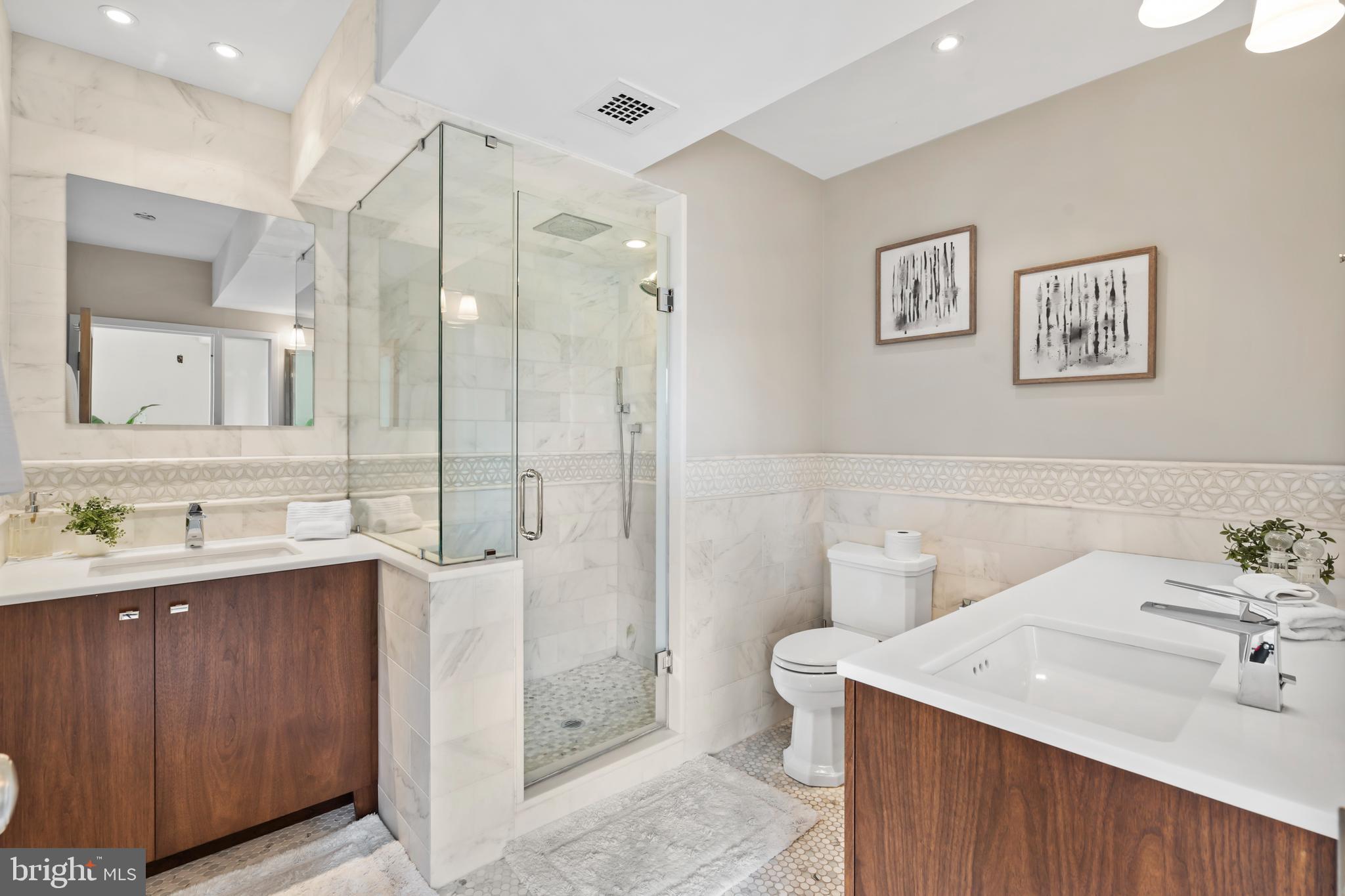 220 W RITTENHOUSE SQUARE 18A