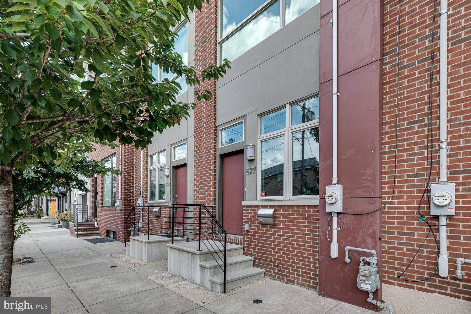 877 N 5TH STREET
