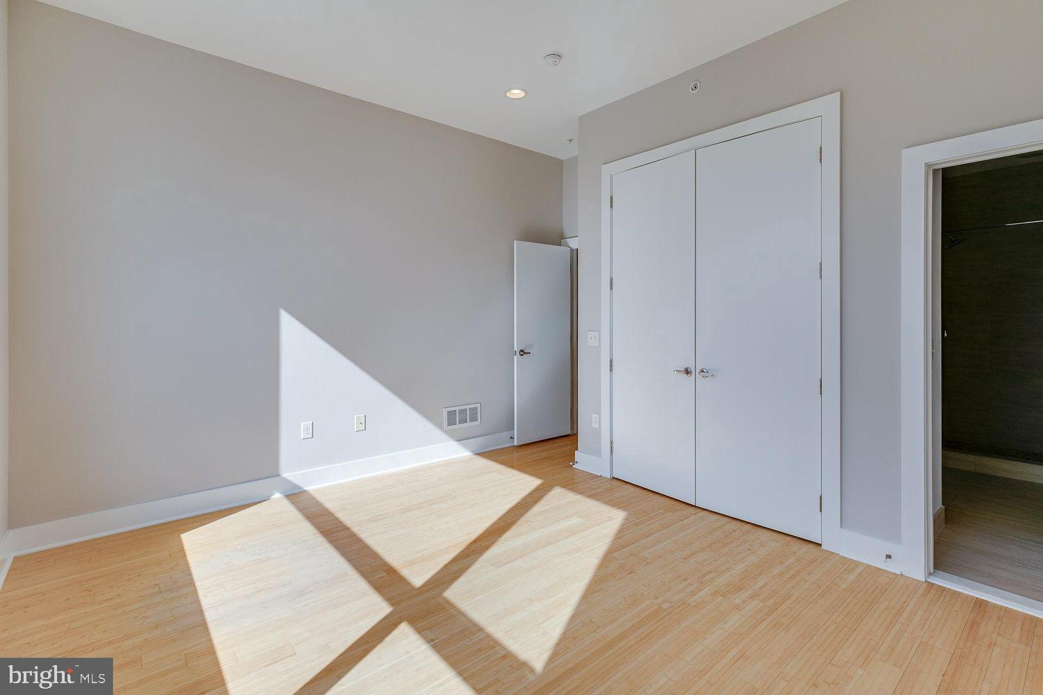 877 N 5TH STREET