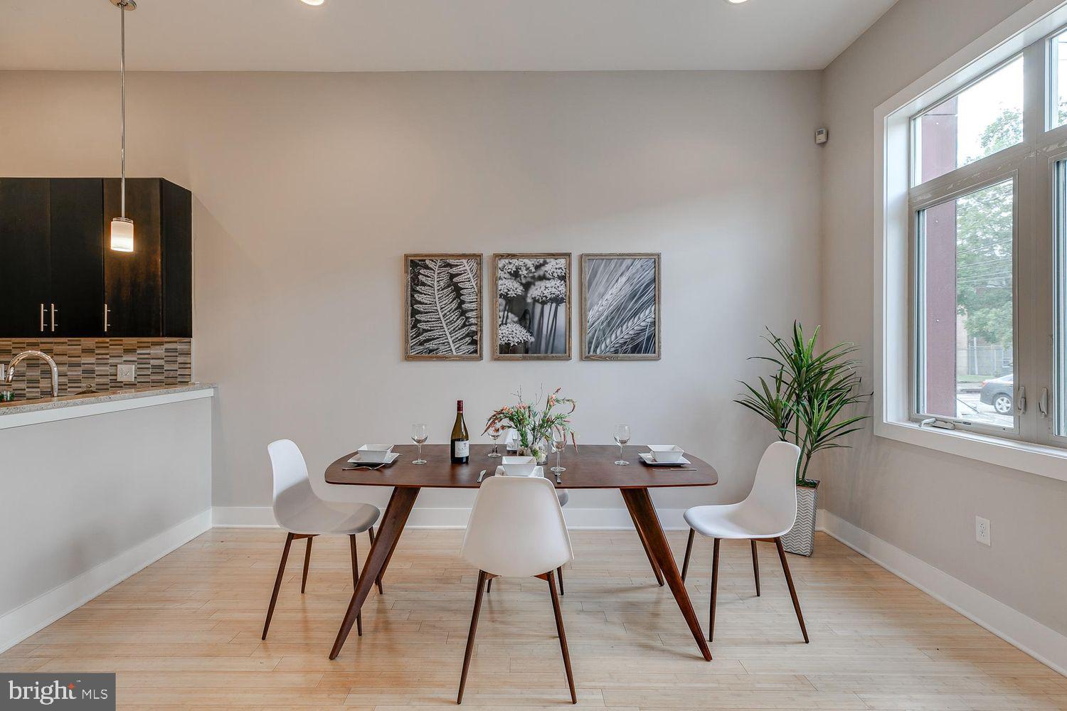877 N 5TH STREET