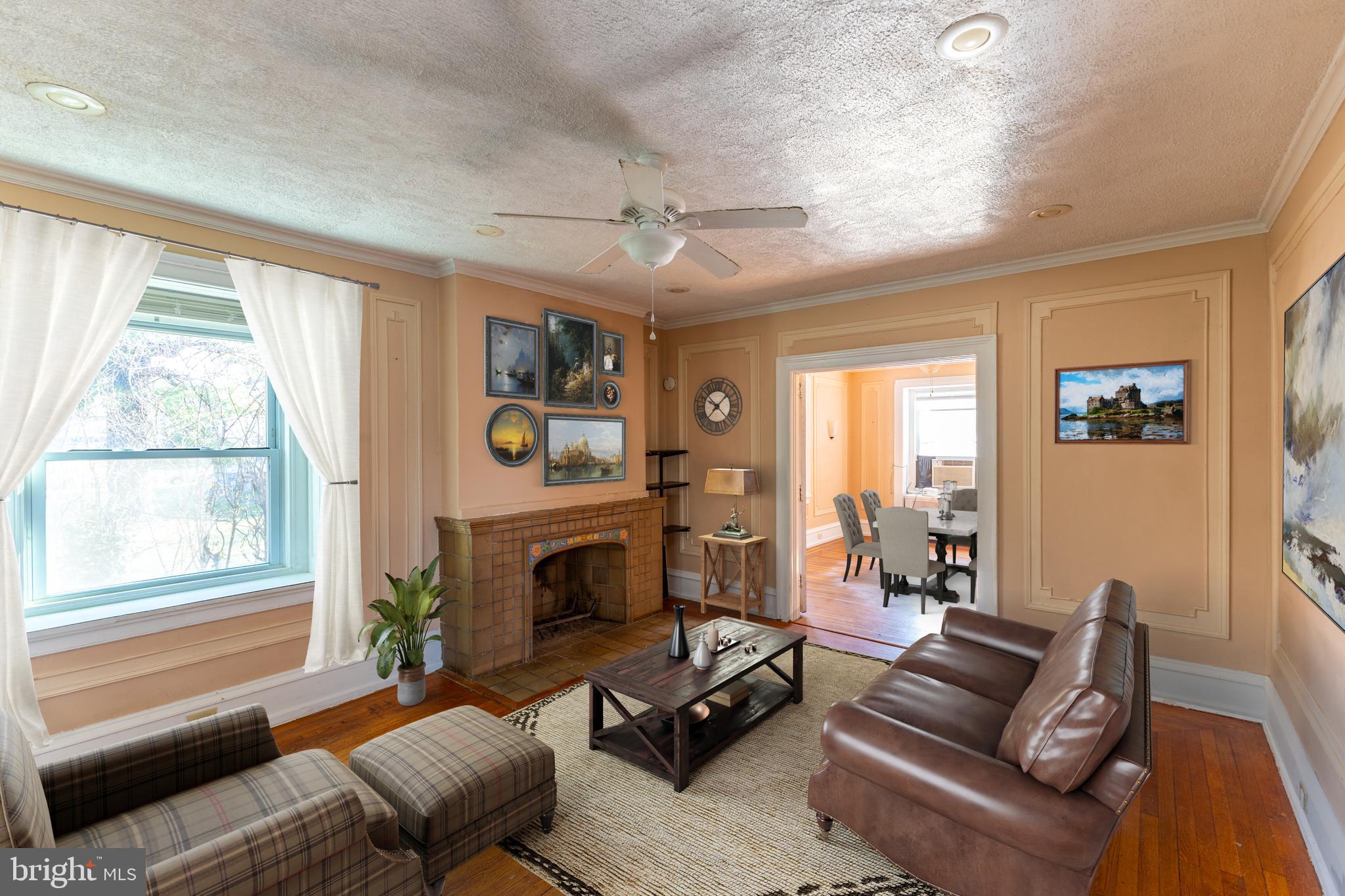 2216 GEORGES LANE