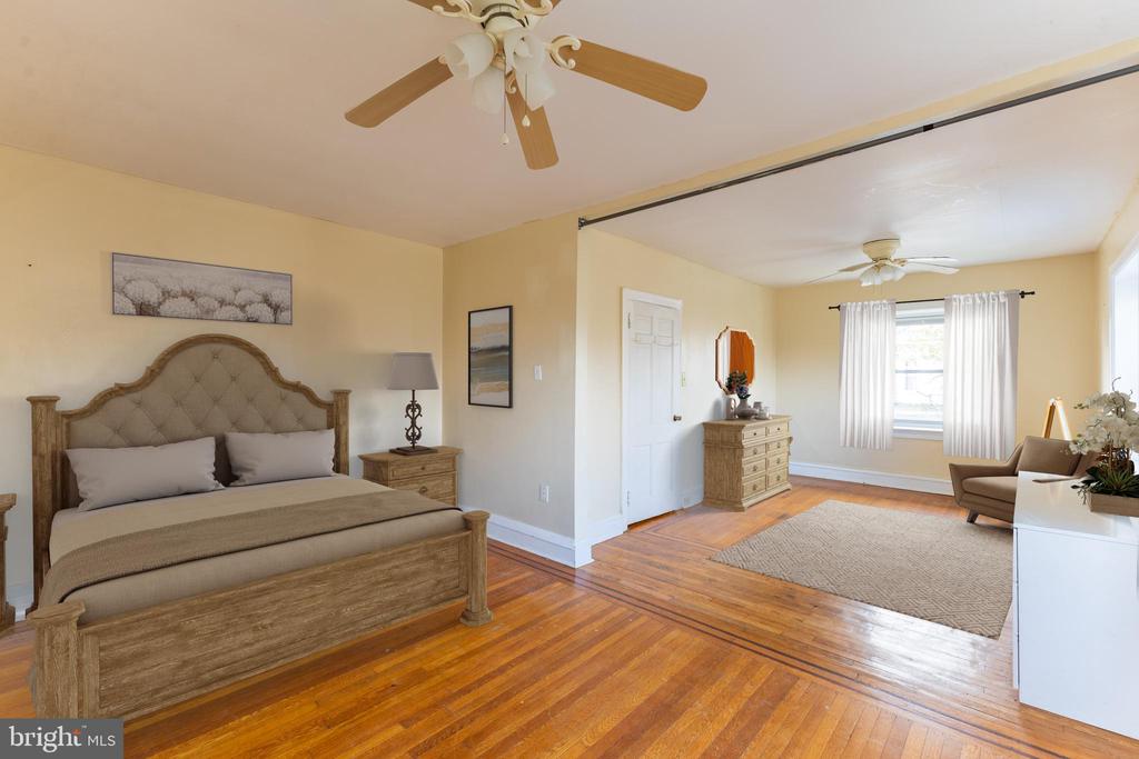 2216 GEORGES LANE