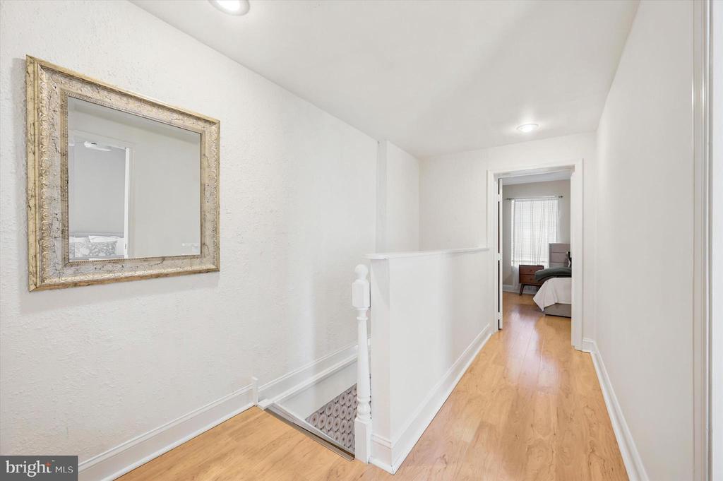 1321 E OXFORD STREET