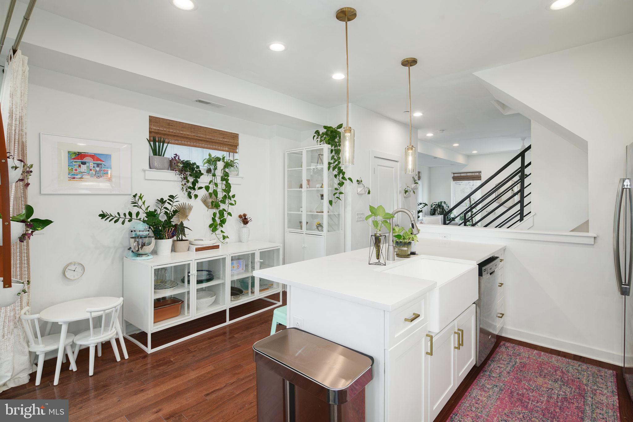 159 E ALLEN STREET 1