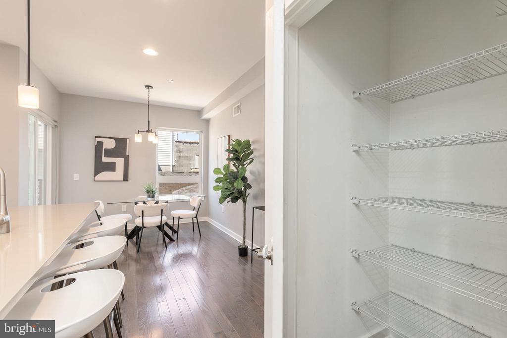 165 E ALLEN STREET 12