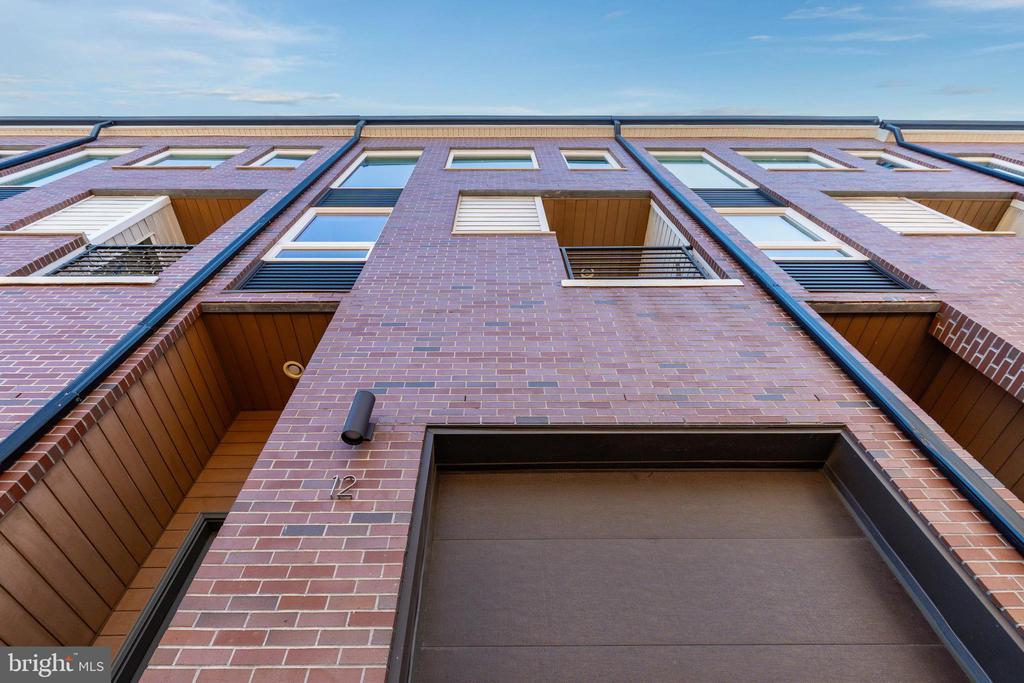 165 E ALLEN STREET 12
