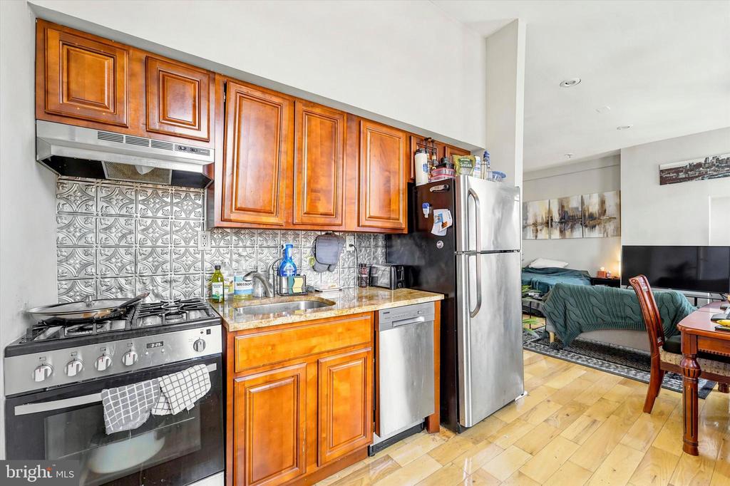 1546 FRANKFORD AVENUE 2C
