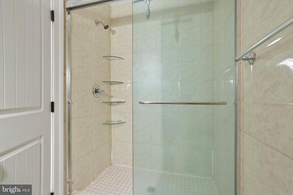 738 S 11TH STREET 3F