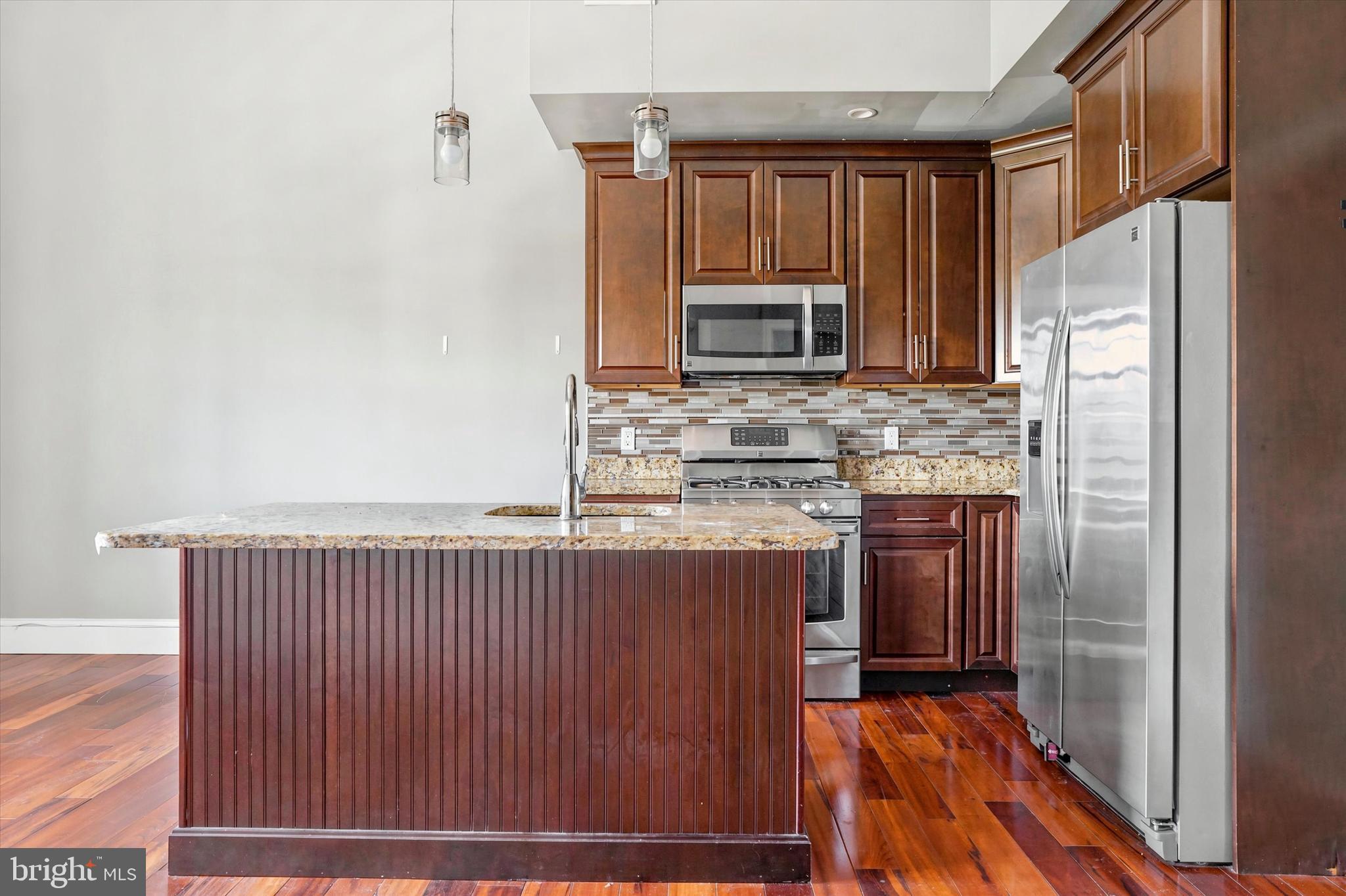 738 S 11TH STREET 3F