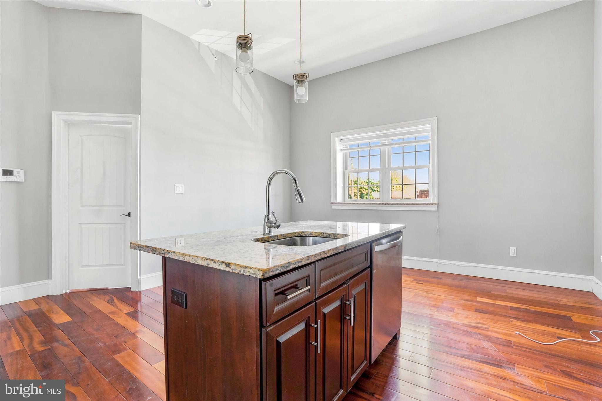 738 S 11TH STREET 3F